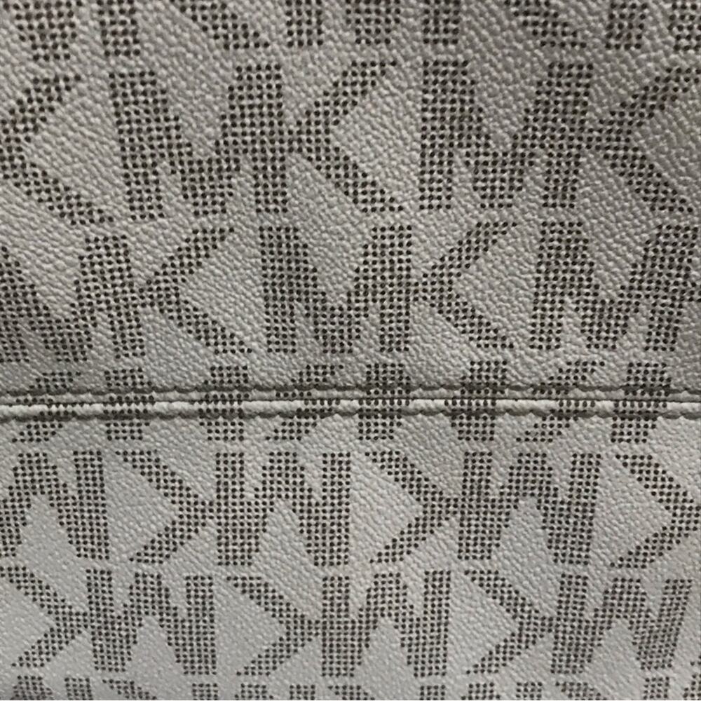 Michael Kors Grayson Vanilla Satchel - Picture 7 of 13
